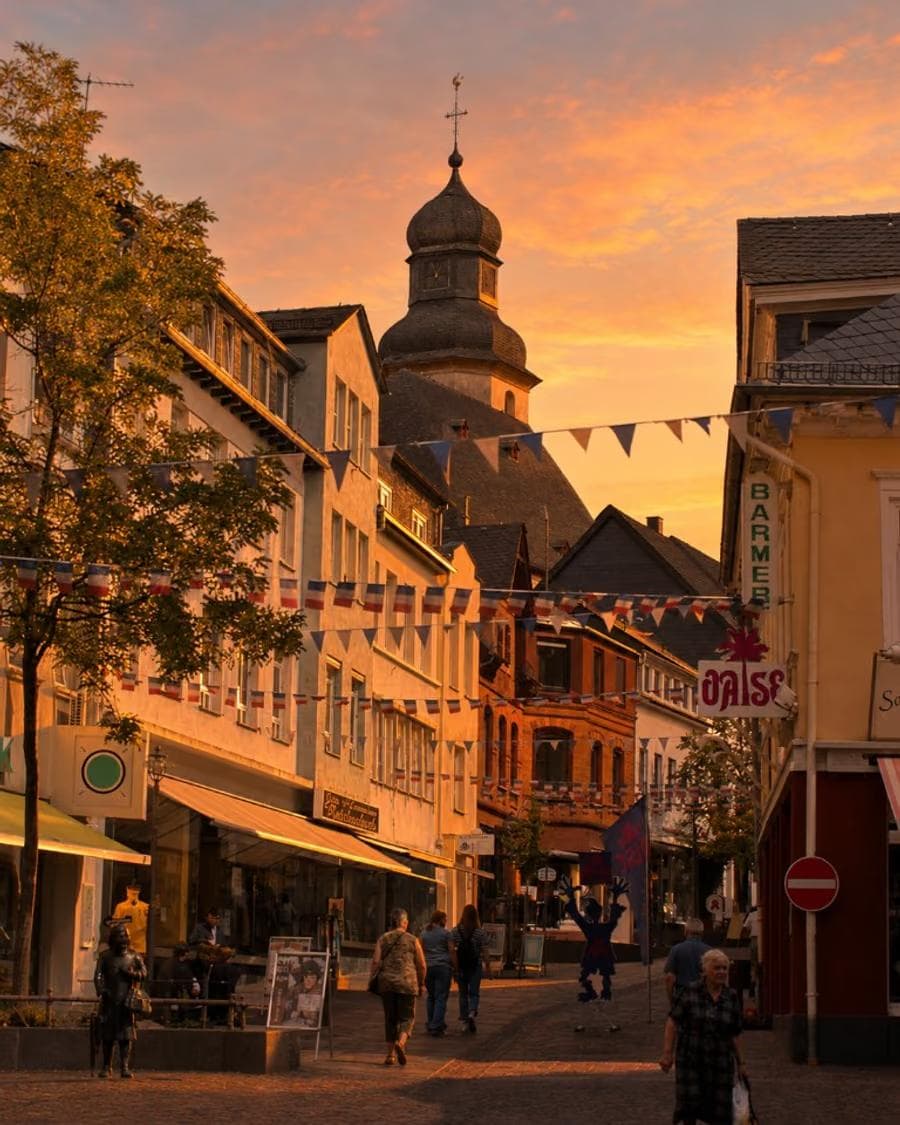 Innenstadt von Simmern im Abendlicht