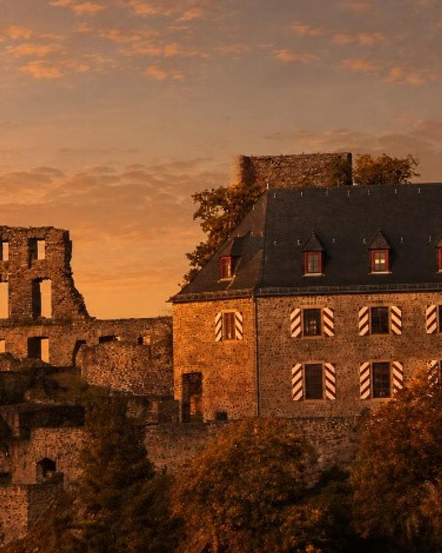 Burg Kastellaun im Sonnenuntergang